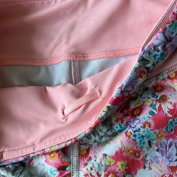 Lululemon Run Inspire Crop II Luxtreme Flowabunga Mini Multi/Bleached Coral - Picture 12 of 16